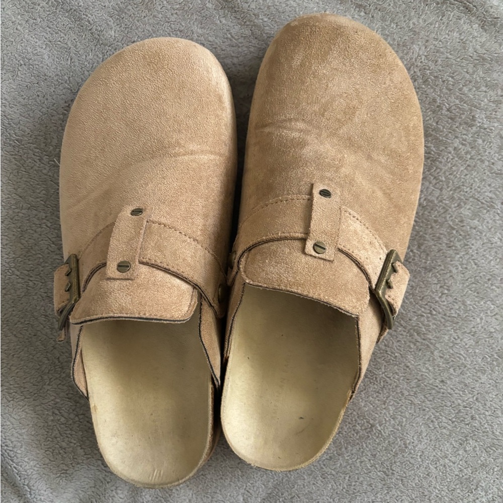 AE platform Clogs